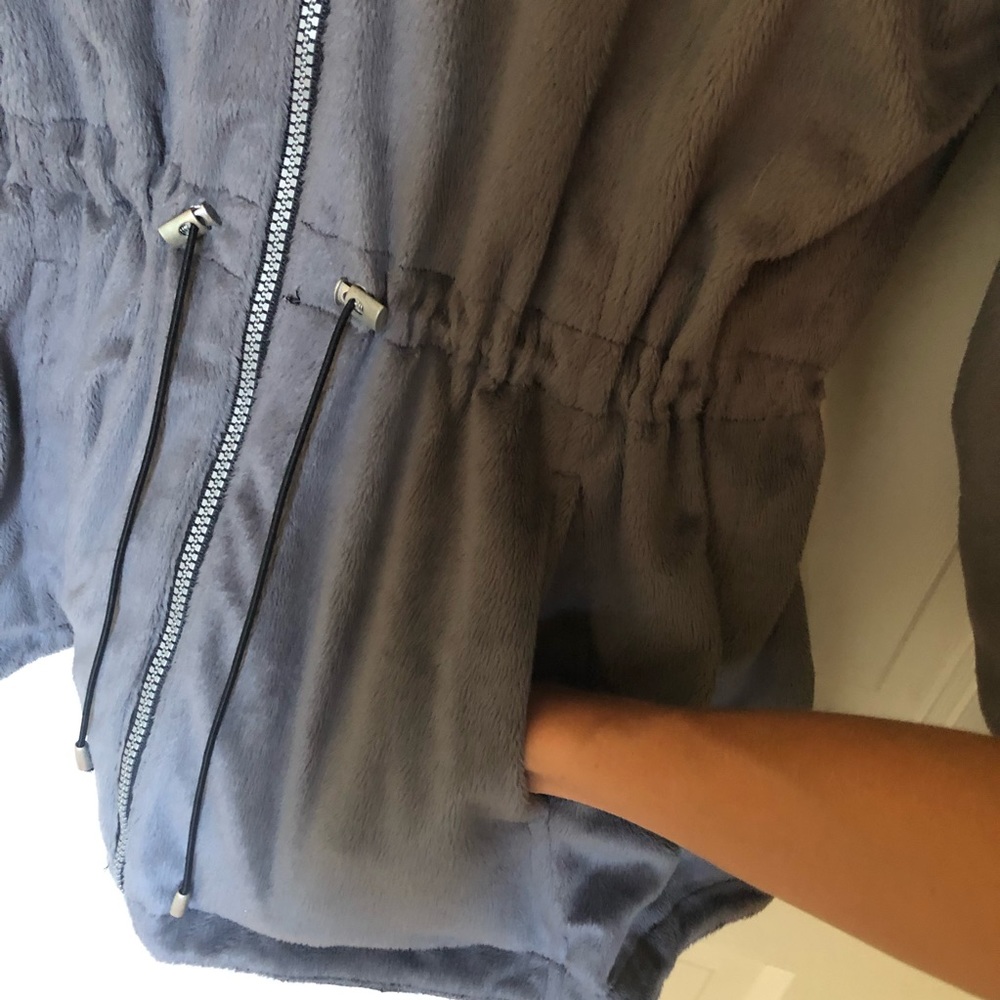 Reversible Jacket - Picture 5 of 6